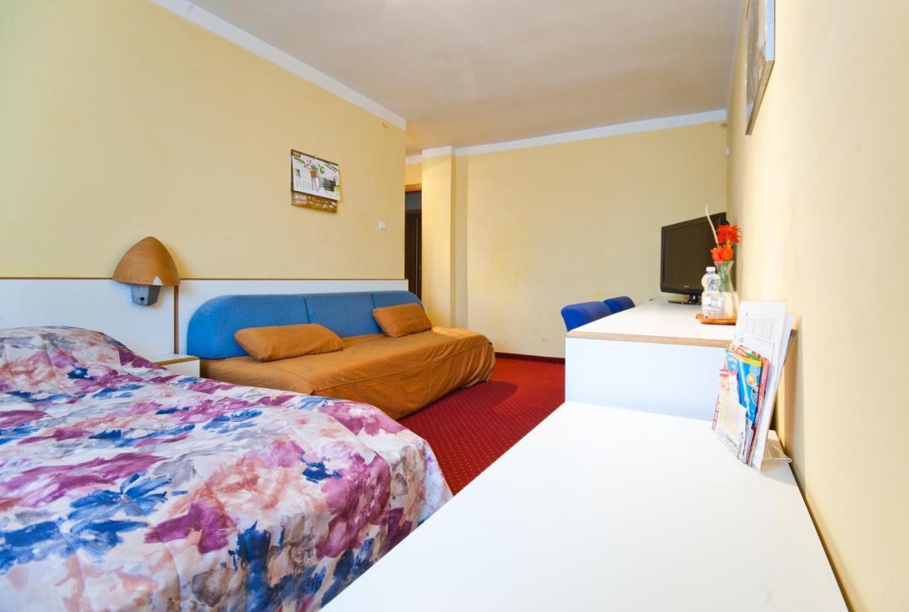 Hostel Malinowski City Gliwice Exteriör bild